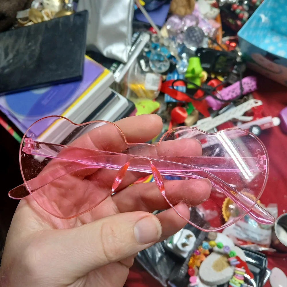 Kids Heart-Shaped Sunglasses - Pink